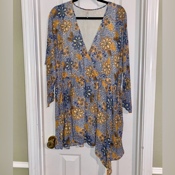 Free People Tops - Free People Teegan Floral Long Sleeve‎ Boho Minidress in Sky Combo